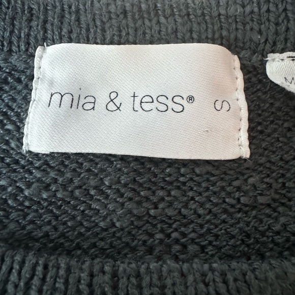 Mia & Tess Sweater - Picture 2 of 3